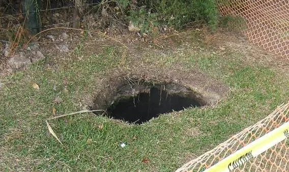 hole